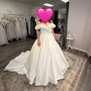 NEW Wedding Dress Demetrios, Style 8281 Cosmobella Collection